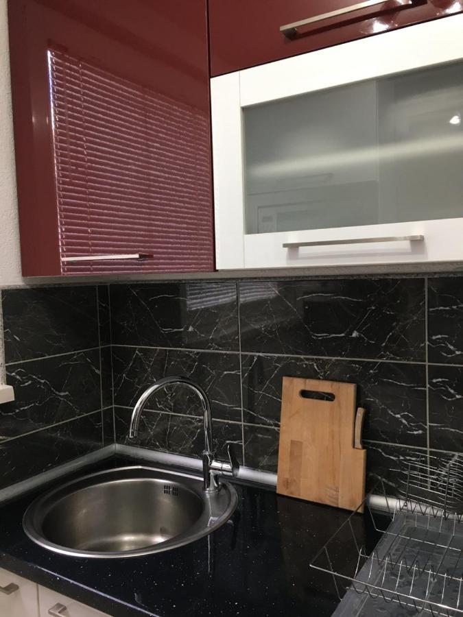 Luxury Apartment In The Heart Of Яйце Екстериор снимка